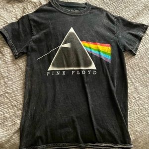 Pink Floyd T shirt.